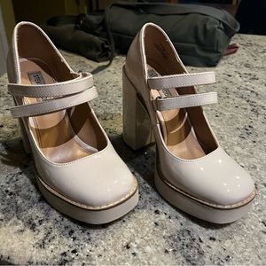 Steve Madden Twice Platform Pump